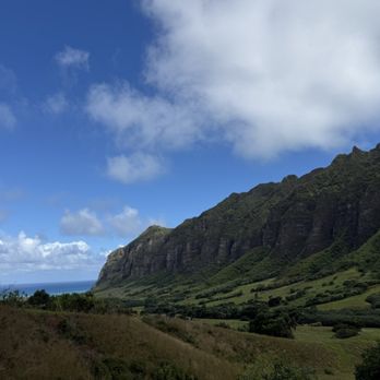 Kualoa Ranch - Tours Near Me - Kaneohe, Hawaii Kualoa Ranch - Tours Near Me - Kaneohe, Hawaii