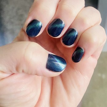 US Nails - Cats eye shellac. Poor photo quality but the polish looks great and the cat eye effect is really cool! - Nail Salons Near Me - Tacoma, Washington US Nails - Cats eye shellac. Poor photo quality but the polish looks great and the cat eye effect is really cool! - Nail Salons Near Me - Tacoma, Washington