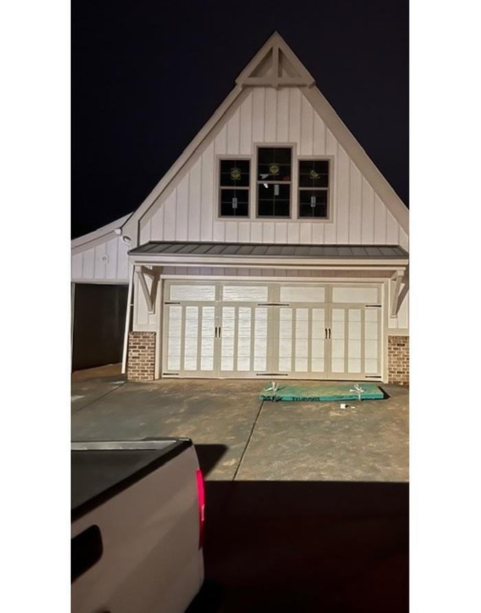 Hawk Garage Doors - Garage Door Contractor in Atlanta, GA