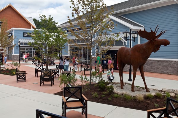Merrimack Premium Outlets by null