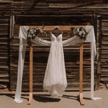 Smith Flat House - Venues & Event Spaces Near Me - Placerville, California
