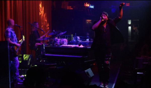 Louie Louie's Dueling Piano Bar by null