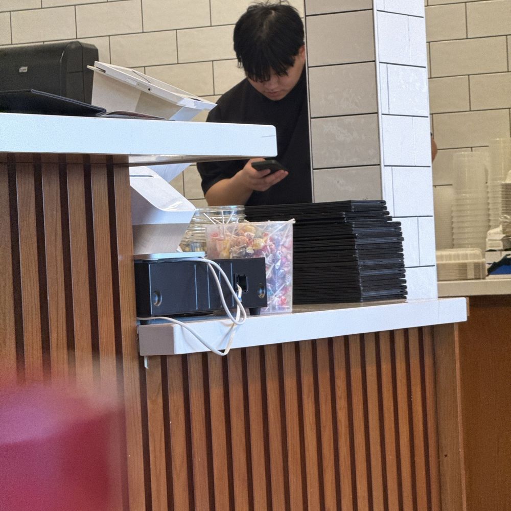 Hello Pho - Stop vaping in obvious spots lol - Vietnamese Near Me - Puyallup, Washington Hello Pho - Stop vaping in obvious spots lol - Vietnamese Near Me - Puyallup, Washington