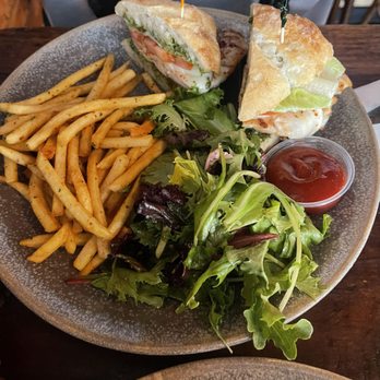 Dunya Bistro - Chicken Pesto Panini - Mediterranean Near Me - San Francisco, California Dunya Bistro - Chicken Pesto Panini - Mediterranean Near Me - San Francisco, California