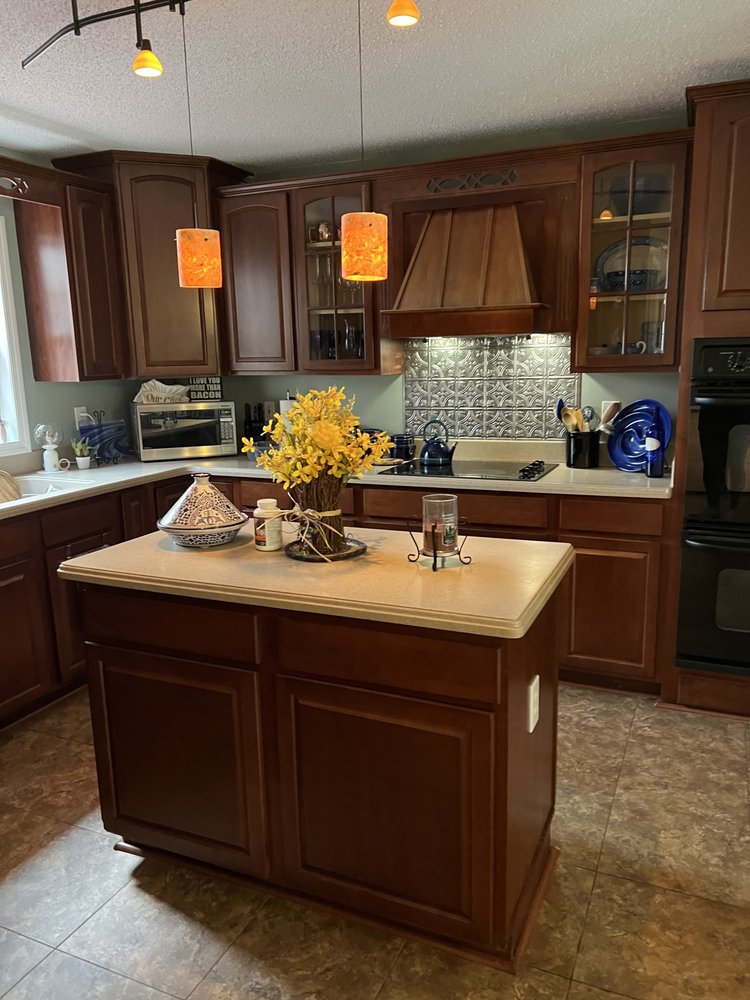 PEACHY CLEANERS Updated May 2024 11 Photos Gainesville,