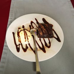 Merci - Brownie mit Vanilleeis