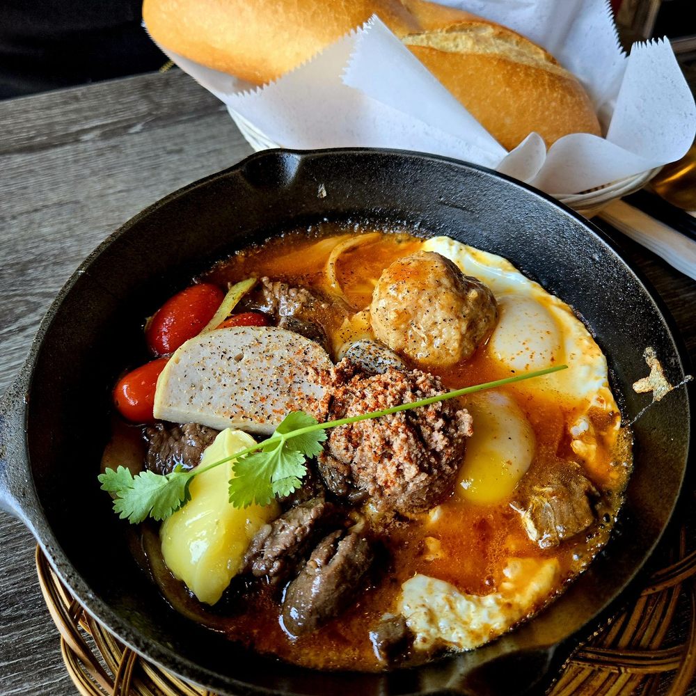 Saigon Oi - Banh mi chao - Vietnamese Near Me - Sacramento, California