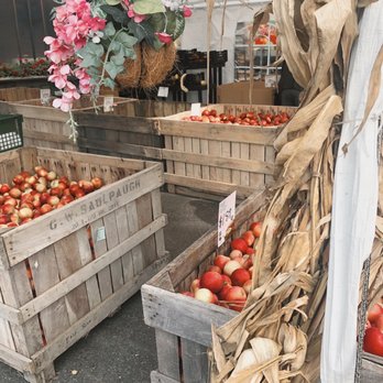 Jericho Cider Mill - Fruits & Veggies Near Me - Jericho, New York