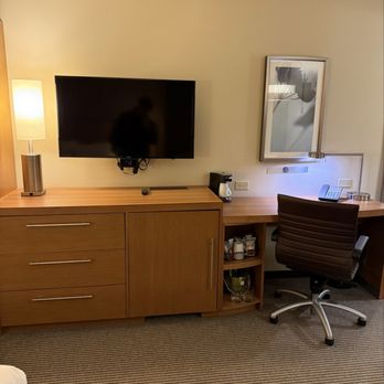 Hyatt Place DFW - TV & Desk - Hotels Near Me - Euless, Texas