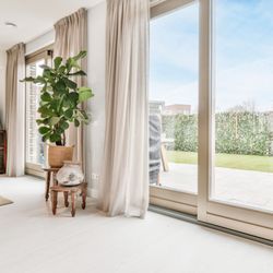 LA Windows And Glass - Window installed in Los Angeles