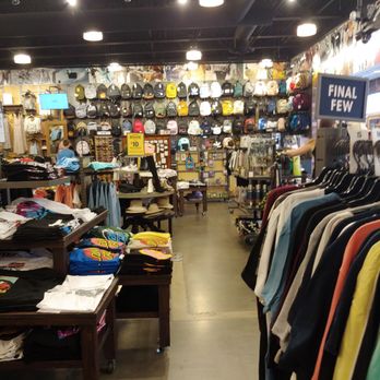 Tillys - Shoe Stores Near Me - Eagan, Minnesota