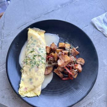 Pescado - Ham & Gruyère Omelette - American Near Me - Rosemary Beach, Florida