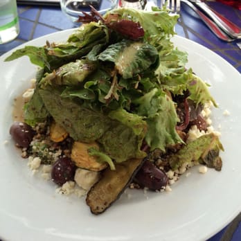 Robins Restaurant - Quinoa grilled chicken salad. - New American Near Me - Cambria, California