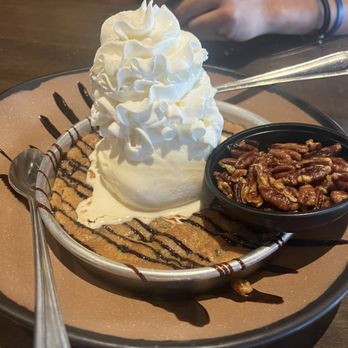 WINGERS Restaurant - Cookie Zookie - Chicken Wings Near Me - Winnemucca, Nevada