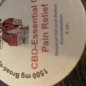 Clouds Vapors and Lounge - the label of a bottle of cbd essential - Vape Shops Near Me - Greenwich, Connecticut