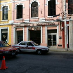 Panadería La Vieja - Front