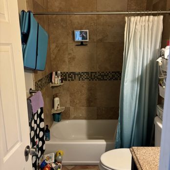 Monas House Cleaning - Freshly cleaned bathroom - Home Cleaning Near Me - San Diego, California Monas House Cleaning - Freshly cleaned bathroom - Home Cleaning Near Me - San Diego, California
