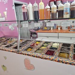 Toppings station