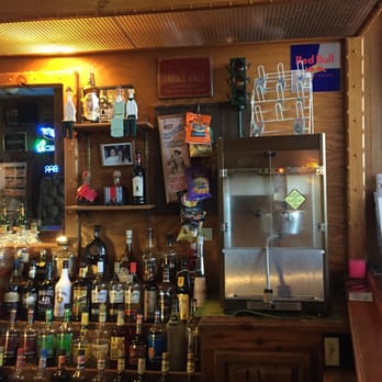 Fall River Hotel - Popcorn machine - Hotels Near Me - Fall River Mills, California