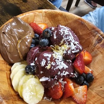 Waffle and Berry - Waffles Near Me - Honolulu, Hawaii