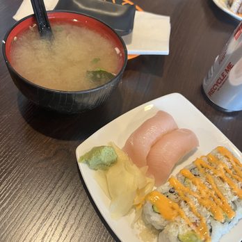 Gorilla Sushi Wicker Park - Miso soup and Crunchy Spicy Salmon Roll and yellowtail - Sushi Bars Near Me - Chicago, Illinois