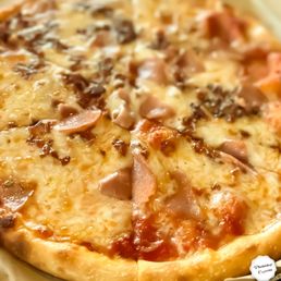 Pizza let's do this! Make your own our choices: ham, bacon, sausage, extra cheese, and more bacon!