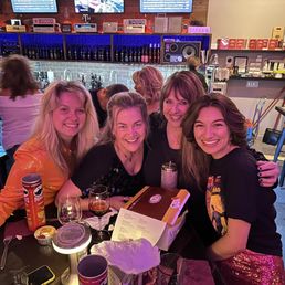 Resting after dancing our feet off at Nabu!! Resting after dancing our feet off at Nabu!!
