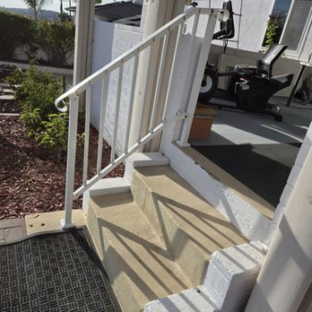Handy Ash - Backyard stairs - Handyman Near Me Handy Ash - Backyard stairs - Handyman Near Me