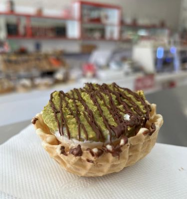 Preston's Candy & Ice Cream by null