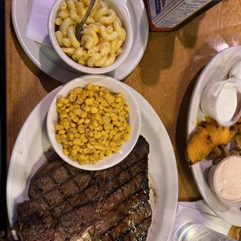 Texas Roadhouse - 23-oz porterhouse T-bone, medium rare, mac & cheese and buttered corn - American Near Me - Gilbert, Arizona Texas Roadhouse - 23-oz porterhouse T-bone, medium rare, mac & cheese and buttered corn - American Near Me - Gilbert, Arizona