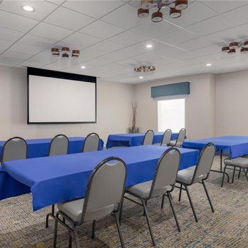 Hampton Inn Cotulla - Meeting Room - Hotels Near Me - Cotulla, Texas Hampton Inn Cotulla - Meeting Room - Hotels Near Me - Cotulla, Texas