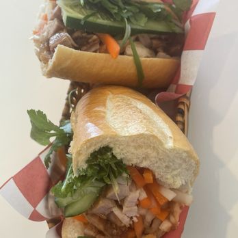 Le’s Banh Mi - Cafes Near Me - Honolulu, Hawaii