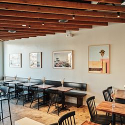 Lodge Bread - Interior dining room of Lodge Bread Culver City