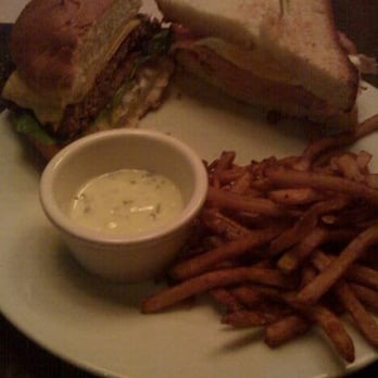The Rossi Kitchen & Bar - Rossi burger, ham & gruyere sandwich, fries & aoli - New American Near Me - Columbus, Ohio The Rossi Kitchen & Bar - Rossi burger, ham & gruyere sandwich, fries & aoli - New American Near Me - Columbus, Ohio