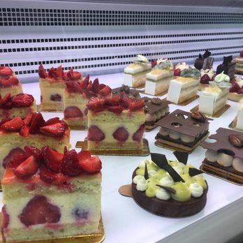 Gaël Vidricaire - Patisserie/Cake Shop Near Me - Quebec City, Quebec Gaël Vidricaire - Patisserie/Cake Shop Near Me - Quebec City, Quebec
