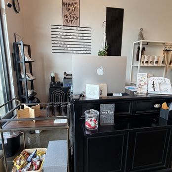 Salon CG - Blow Dry/Out Services Near Me - Davenport, Florida Salon CG - Blow Dry/Out Services Near Me - Davenport, Florida