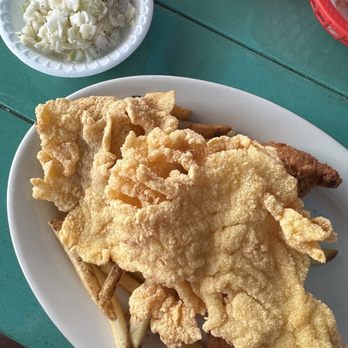 Middendorf's - Manchac - Thin Fried Catfish - Seafood Near Me - Akers, Louisiana