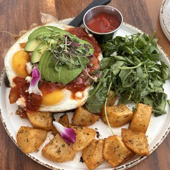 Brightside California Kitchen - Huevos Rancheros - Cocktail Bars Near Me - Santa Monica, California Brightside California Kitchen - Huevos Rancheros - Cocktail Bars Near Me - Santa Monica, California