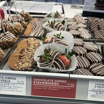 Milkshake Factory - Chocolate - Ice Cream & Frozen Yogurt Near Me - Chesapeake, Virginia