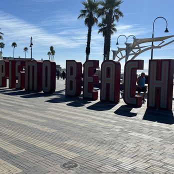 Wooly's - On the beach! - Seafood Near Me - Pismo Beach, California