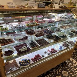 Sweet Cascades Chocolatier - Inside
