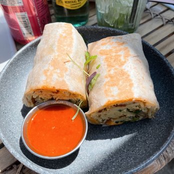 Blueys Kitchen - Breakfast burrito - Cafes Near Me - Santa Monica, California