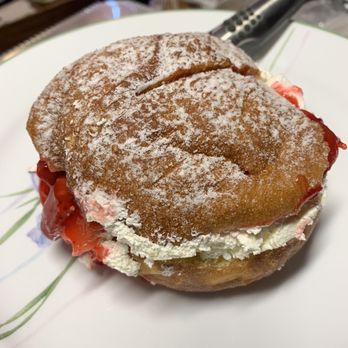 Racine Bakery - Strawberry paczki - Bakeries Near Me - Chicago, Illinois