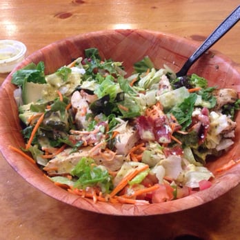 Eddie's Grill - Santa Barbara Cobb. chicken, avocado, tomatoes, bacon, carrots. - Salad Near Me - Lompoc, California