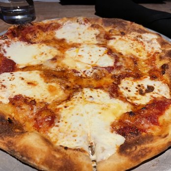 Yard House - Cheese Pizza - New American Near Me - Bakersfield, California