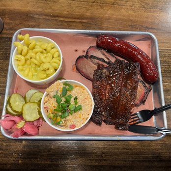 Hurtado Barbecue - Prime Brisket, Pork Spare Ribs, House-Made Sausage, Macaroni and Cheese, and Baked Potato Salad - Barbeque Near Me - Arlington, Texas Hurtado Barbecue - Prime Brisket, Pork Spare Ribs, House-Made Sausage, Macaroni and Cheese, and Baked Potato Salad - Barbeque Near Me - Arlington, Texas