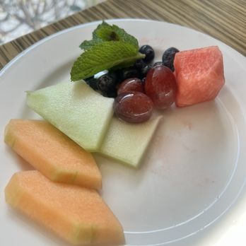 Ovide Restaurant - Fruit plate - Southern Near Me - Miramar Beach, Florida