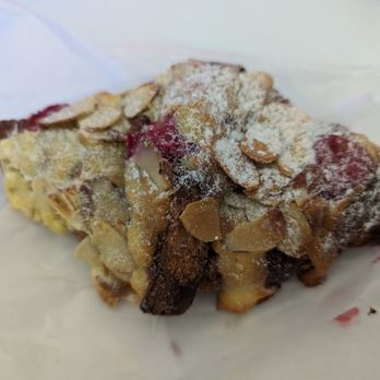 Paris Baguette - Bakeries Near Me - Manassas, Virginia