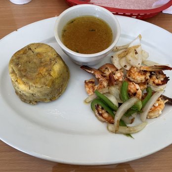 El Bajareque Restaurant - Shrimp Mofongo - Latin American Near Me - Miami, Florida