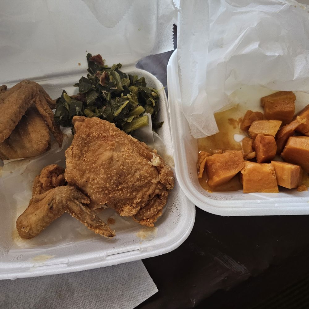 The chicken looked good and it tasted good. But it was soggy next to my greens. I really the only thing that I could eat!! The chicken looked good and it tasted good. But it was soggy next to my greens. I really the only thing that I could eat!!